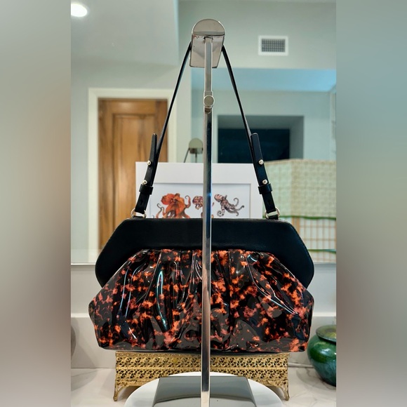 Vince Camuto - Amari - Pleated Tortoiseshell PVC/Black Leather Trim/Handle - EUC - Picture 5 of 17